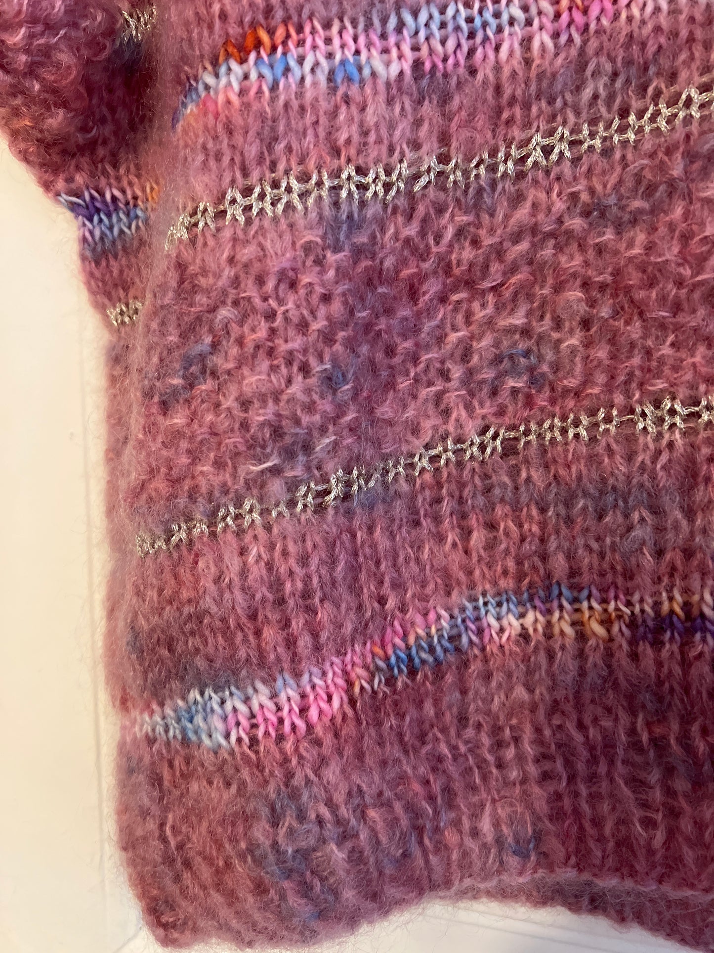 Håndstrikket sweater