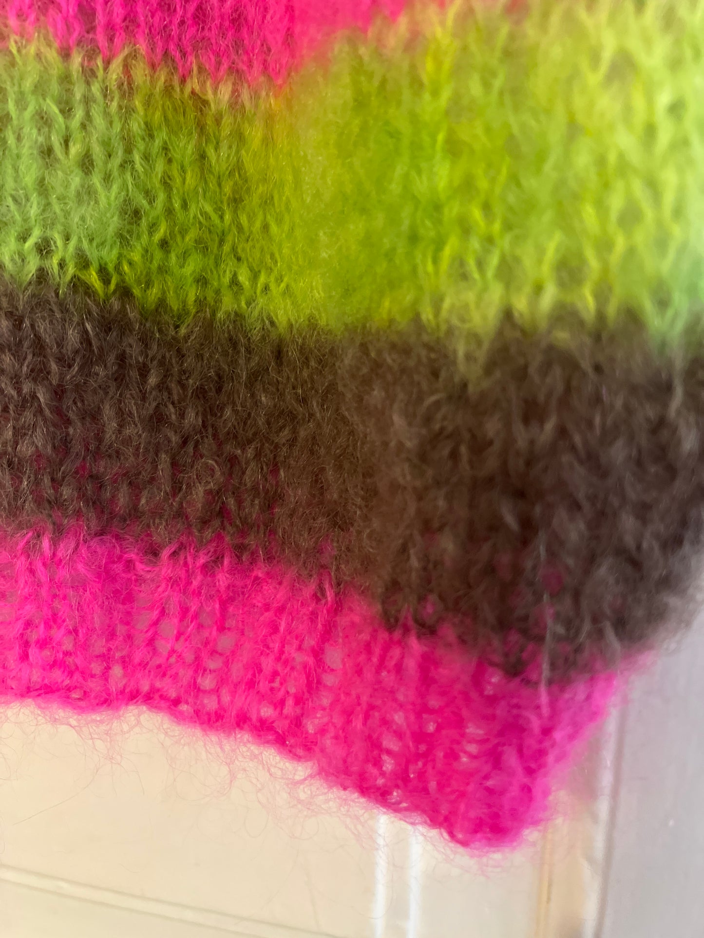 Håndstrikket sweater