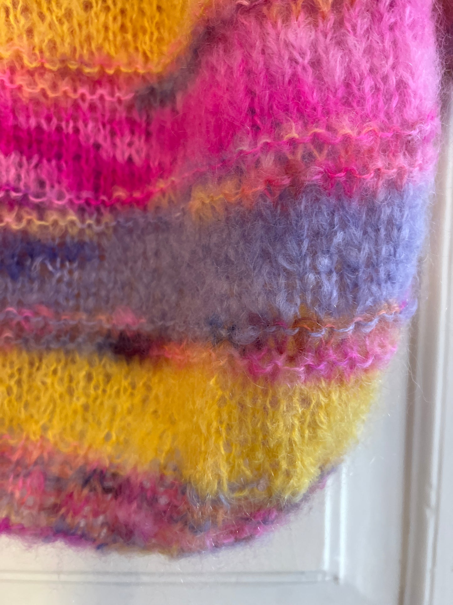 Håndstrikket sweater