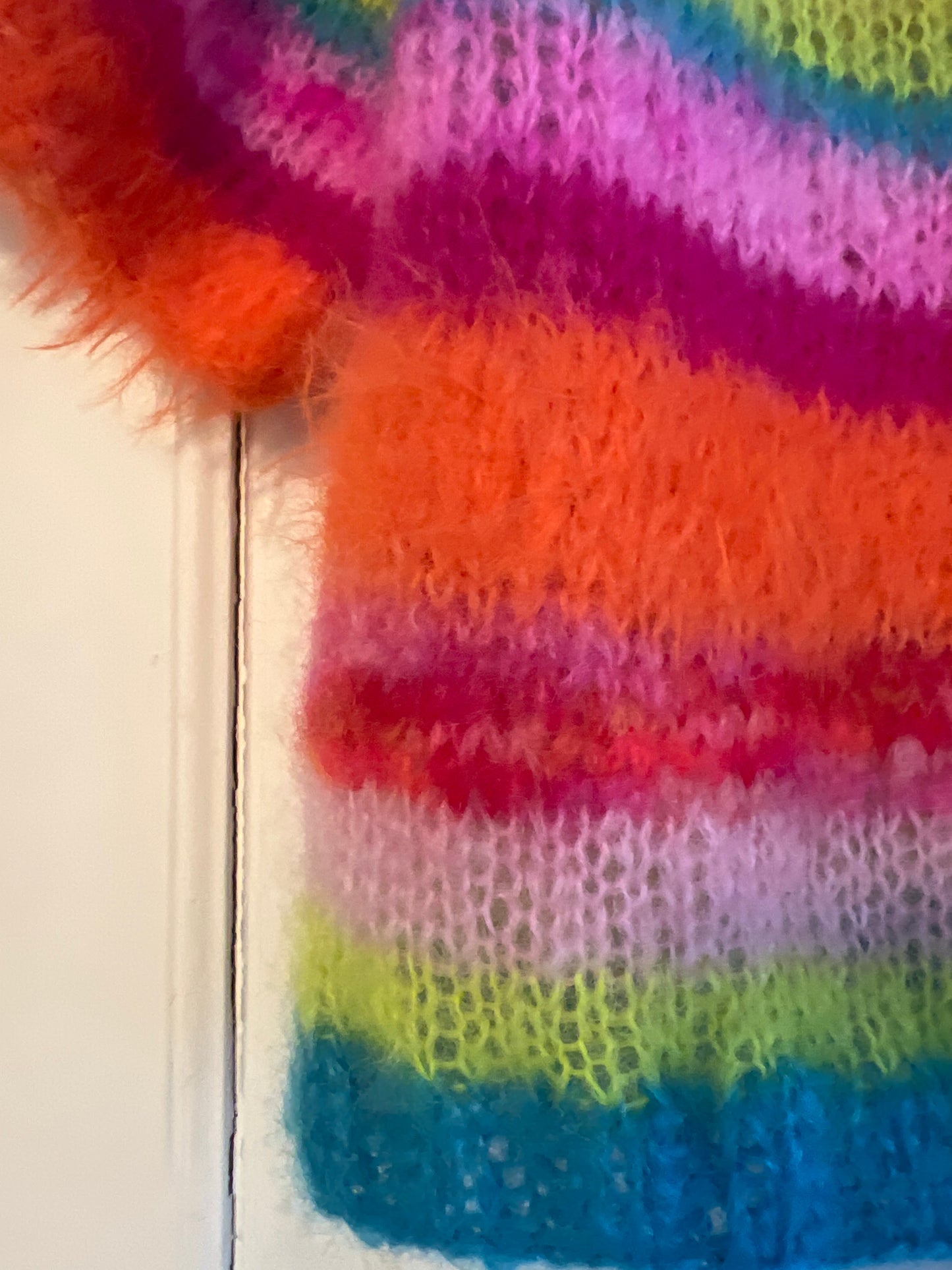 Håndstrikket sweater