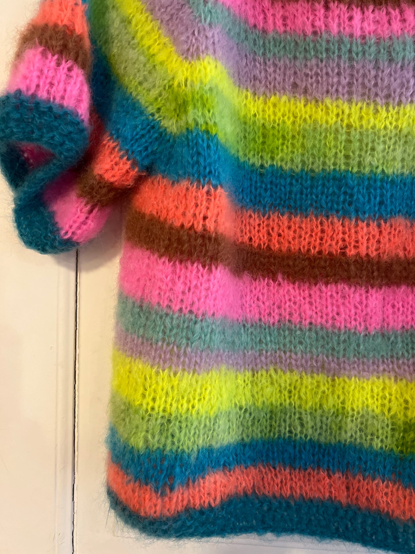 Håndstrikket sweater