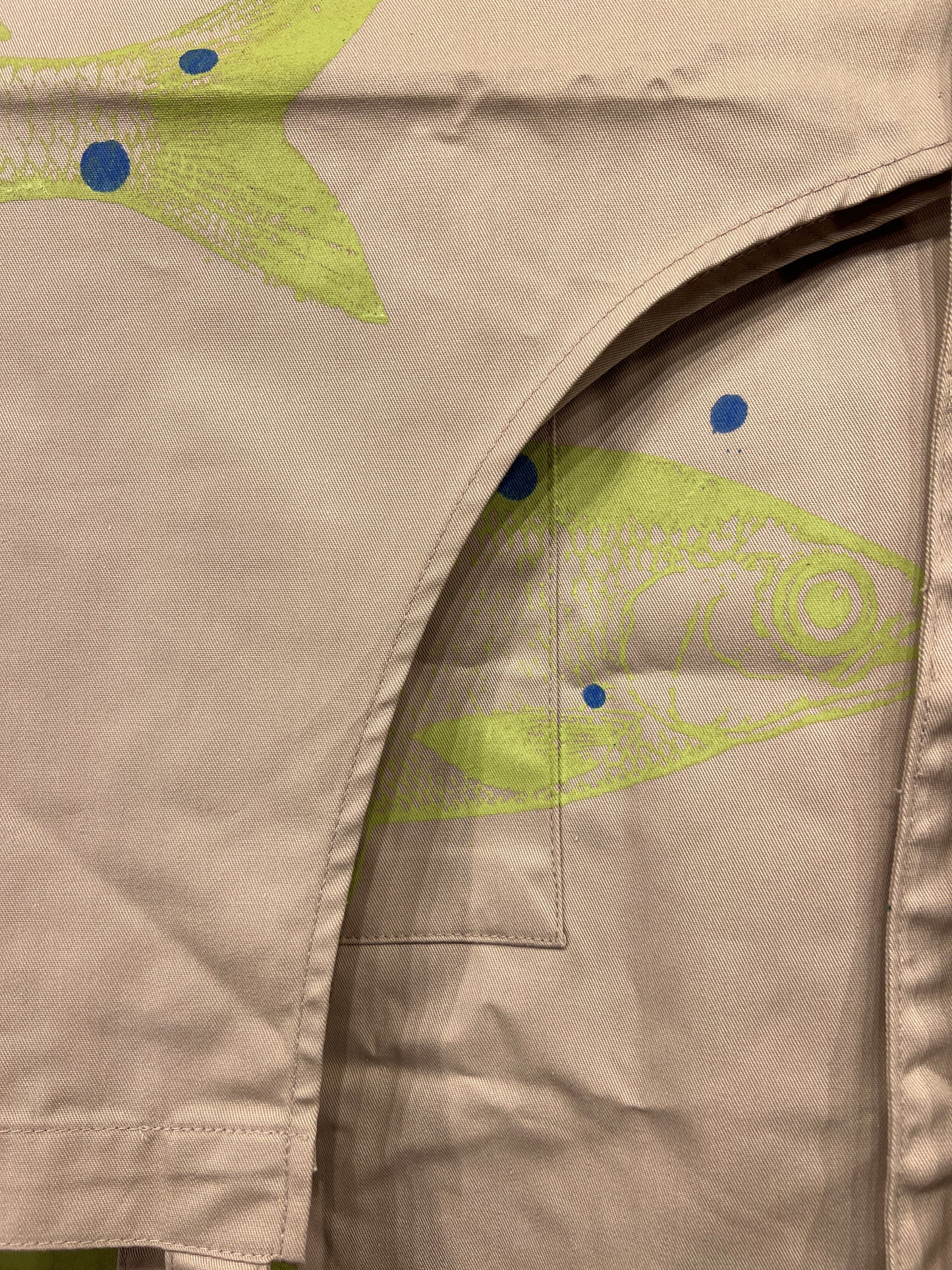 Forklæde med lomme foran