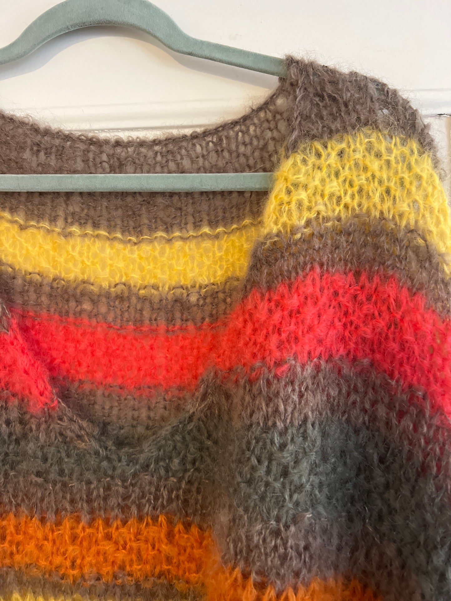 Håndstrikket sweater