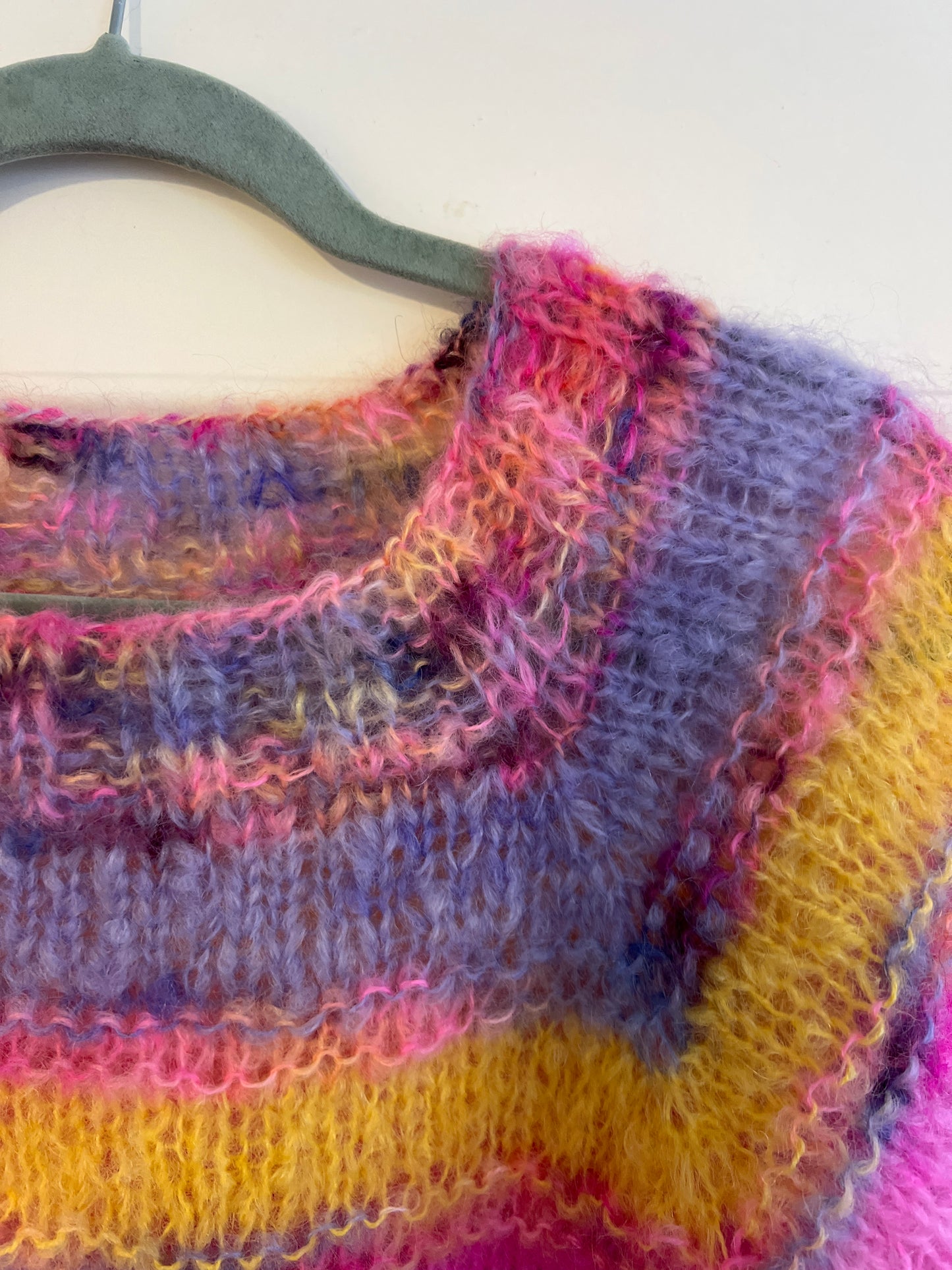 Håndstrikket sweater