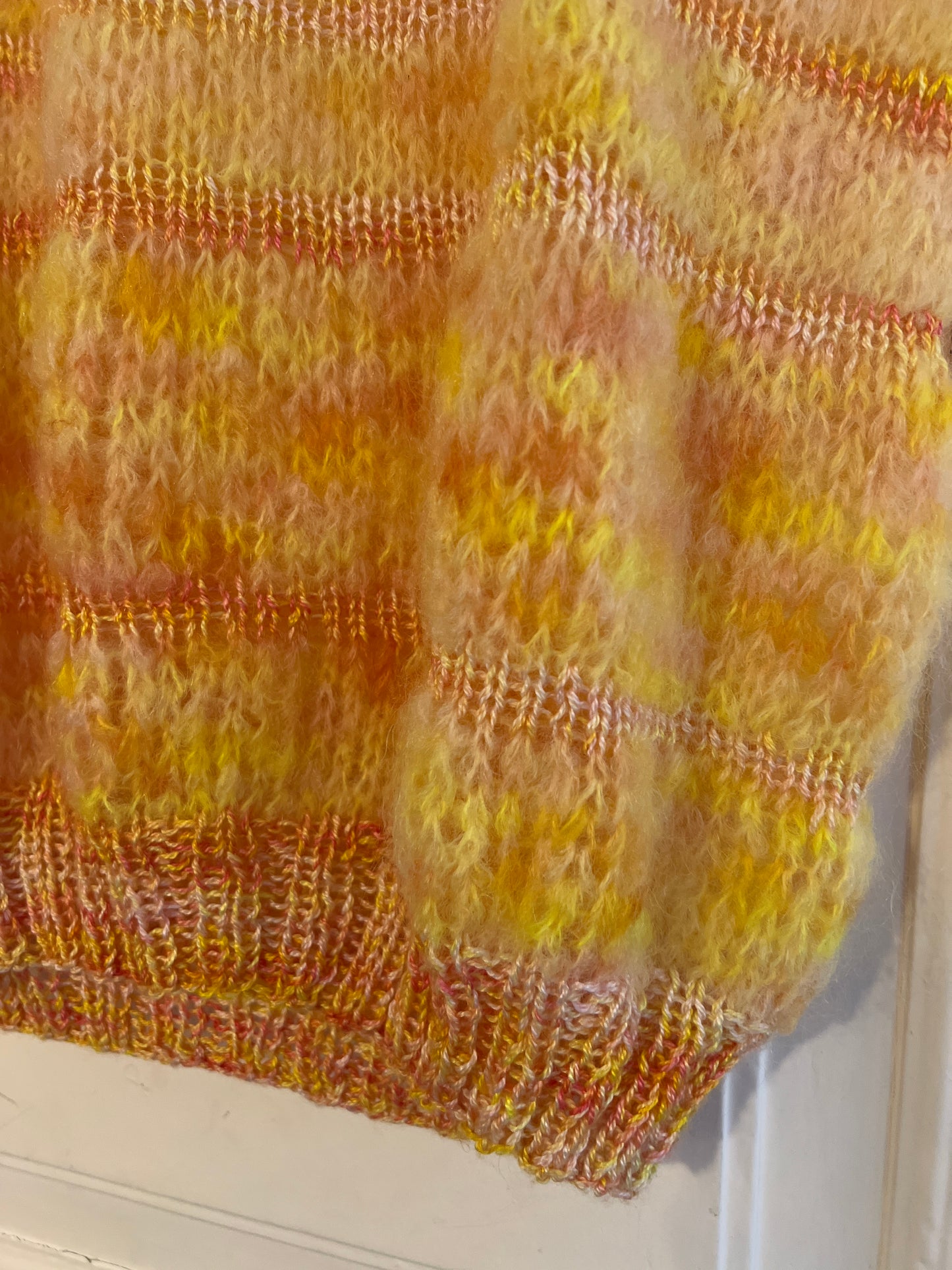 Håndstrikket sweater