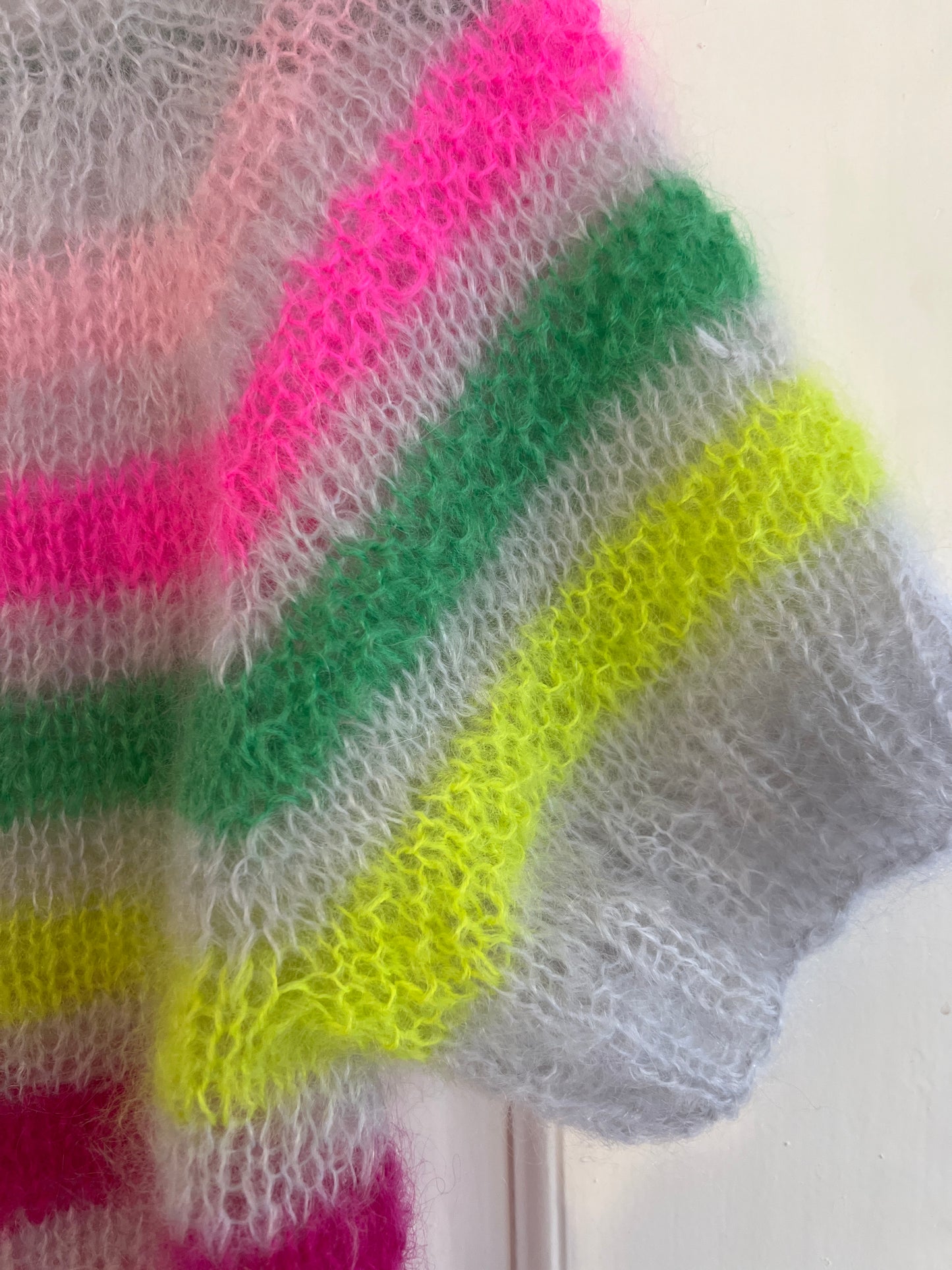 Håndstrikket sweater