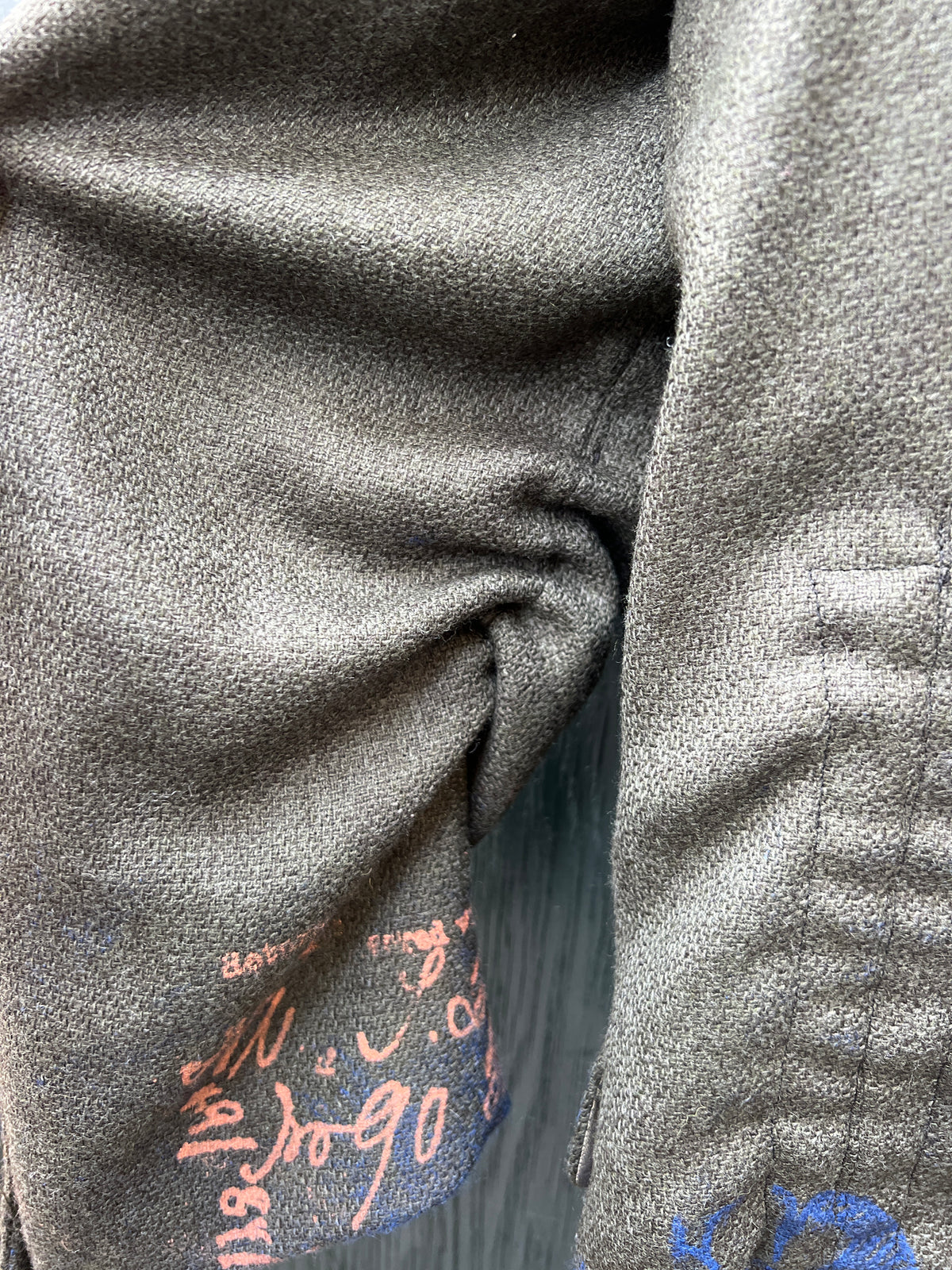 En blazer med historie – forvandlet til et unikt design af ULDALL+HANSEN.