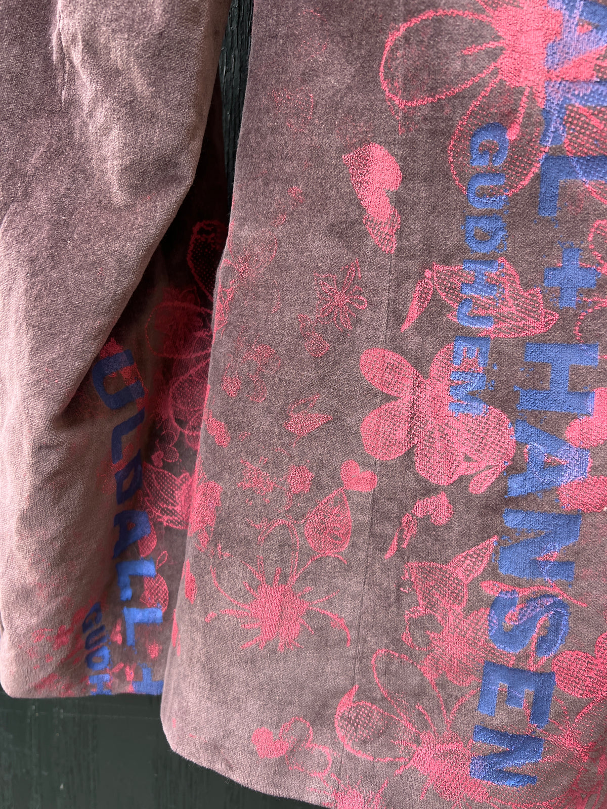 Upcycled blazer / jakker mm med serigrafi