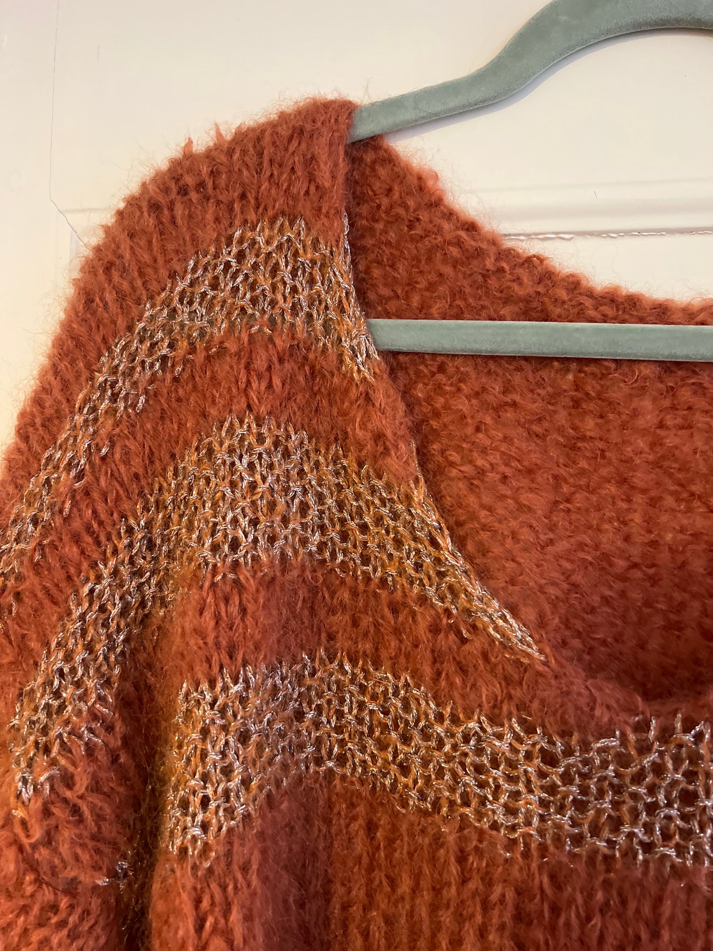 Håndstrikket sweater