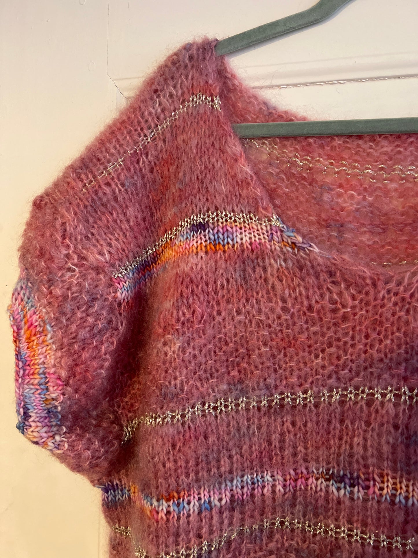 Håndstrikket sweater