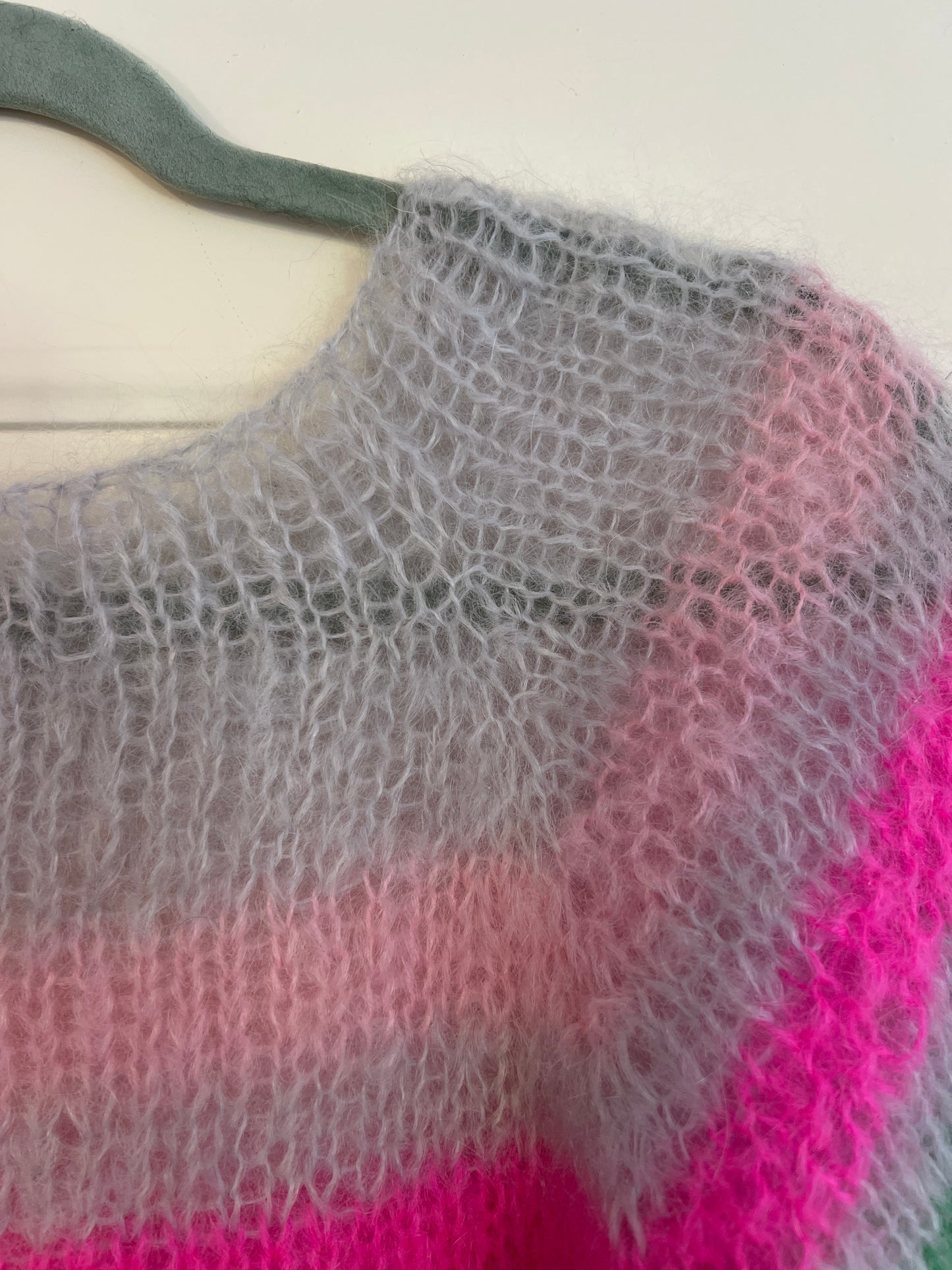 Håndstrikket sweater