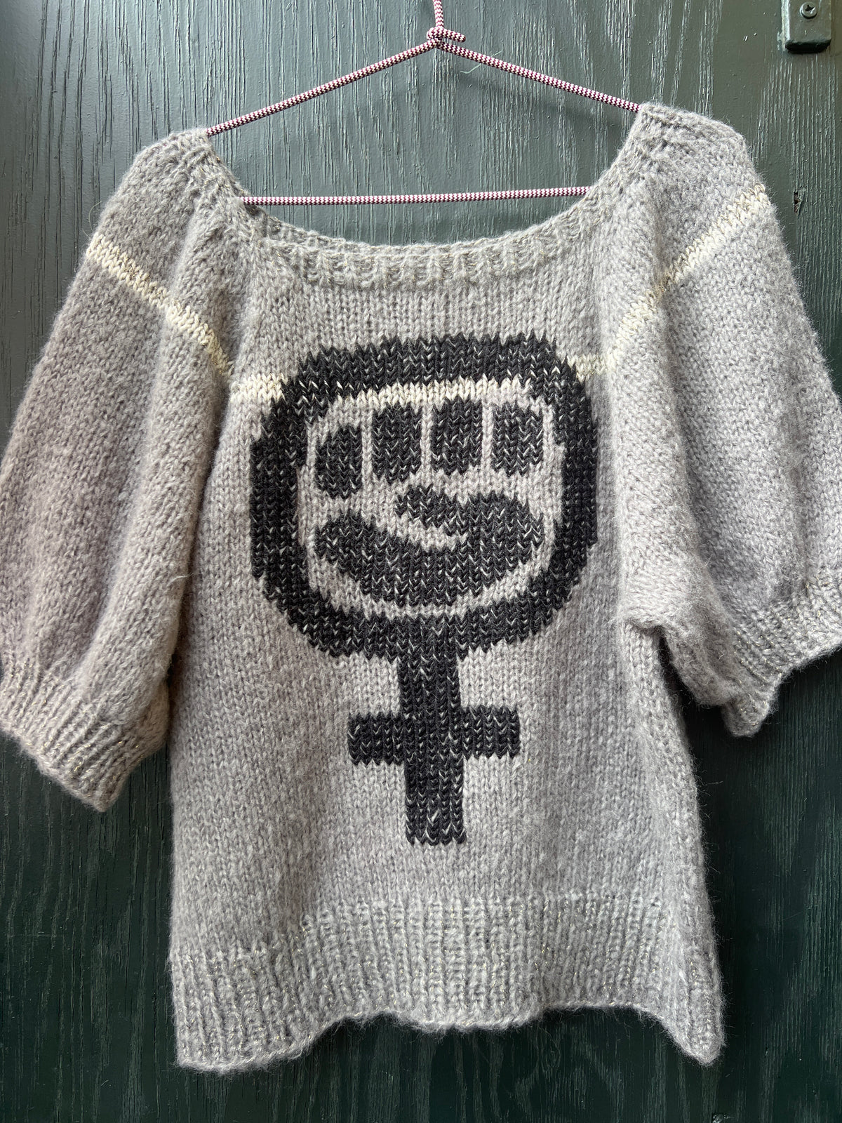 🧶 Strik med kvindetegnet fra ULDALL+HANSEN