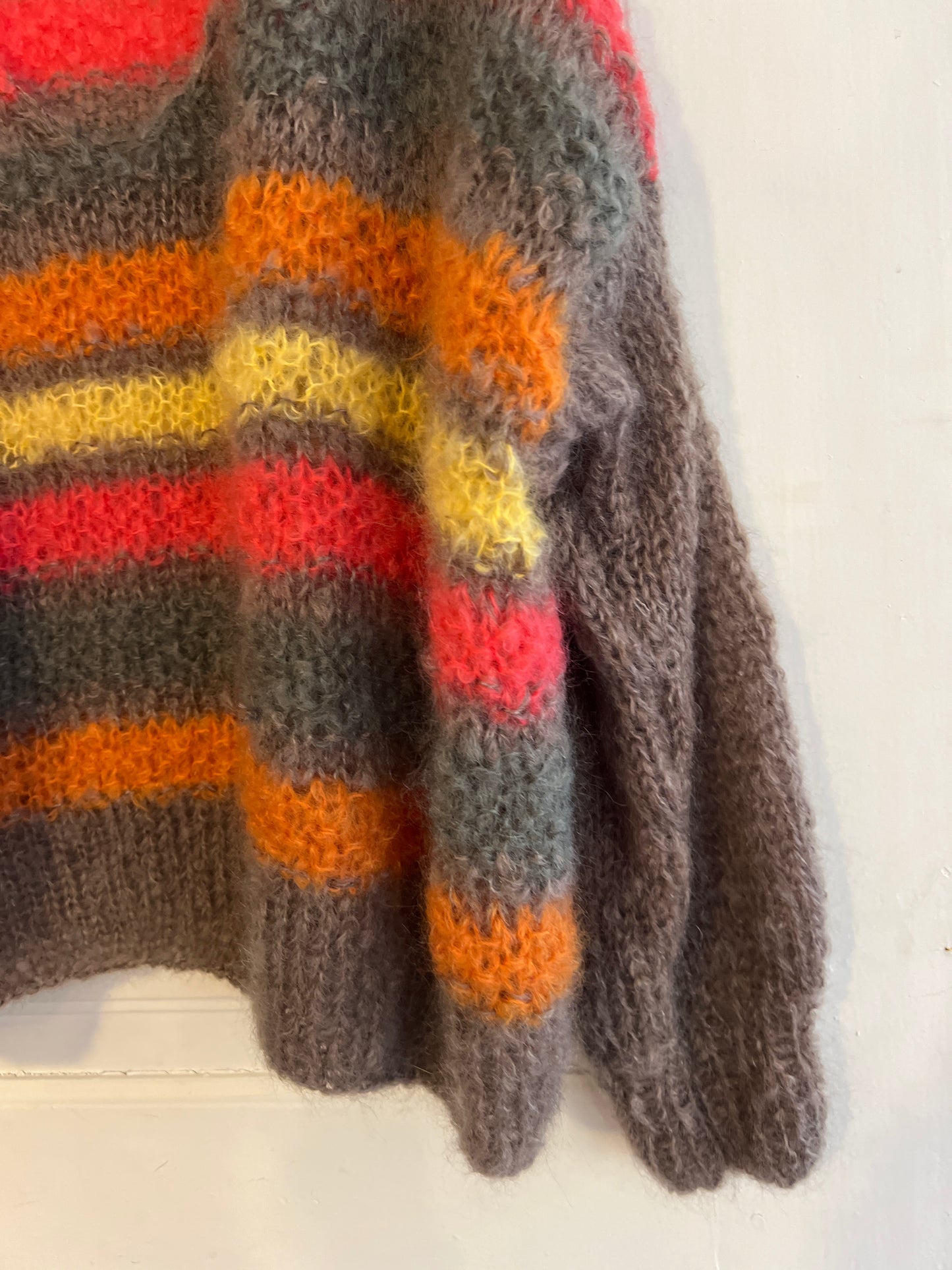 Håndstrikket sweater