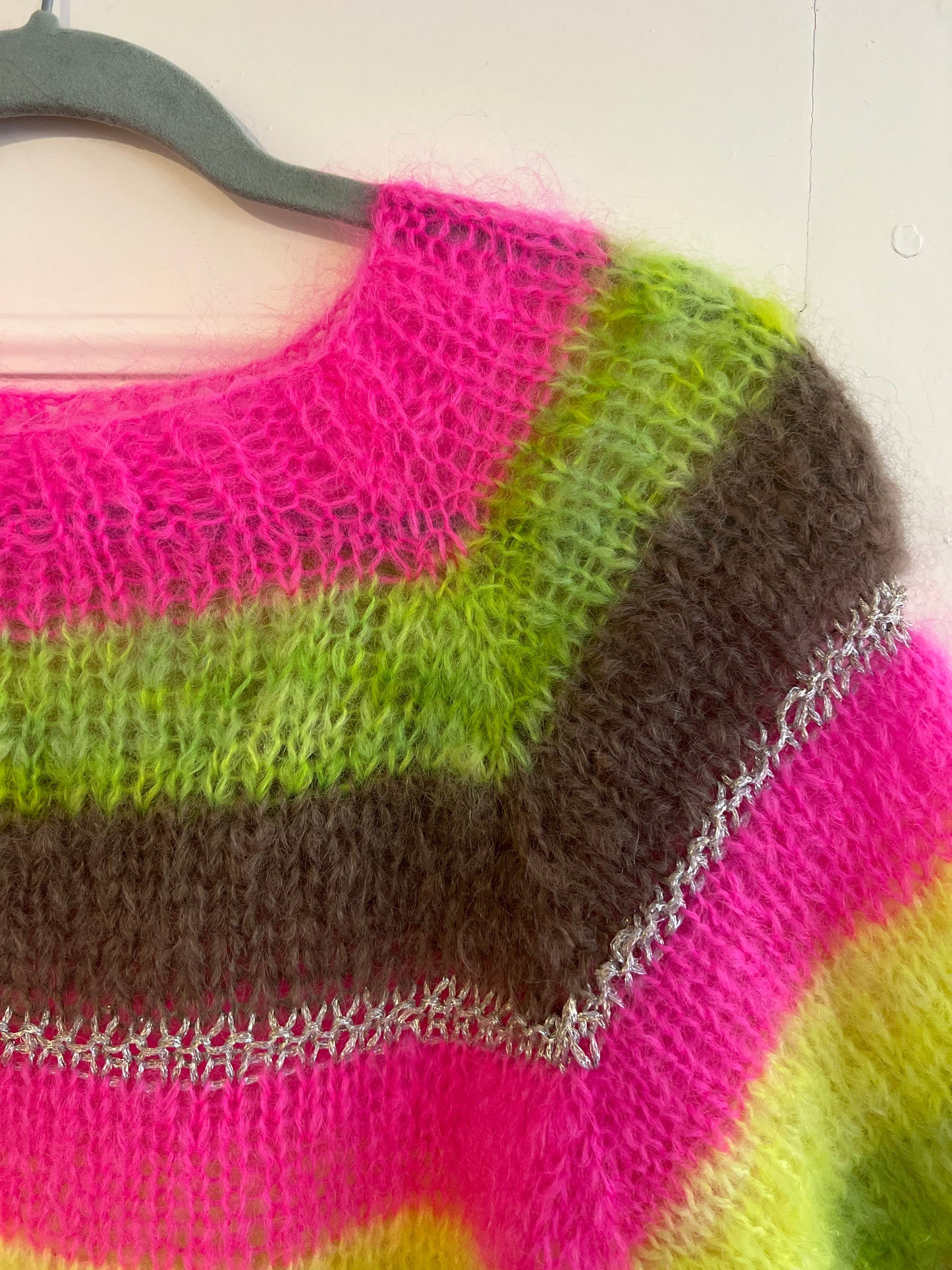 Håndstrikket sweater